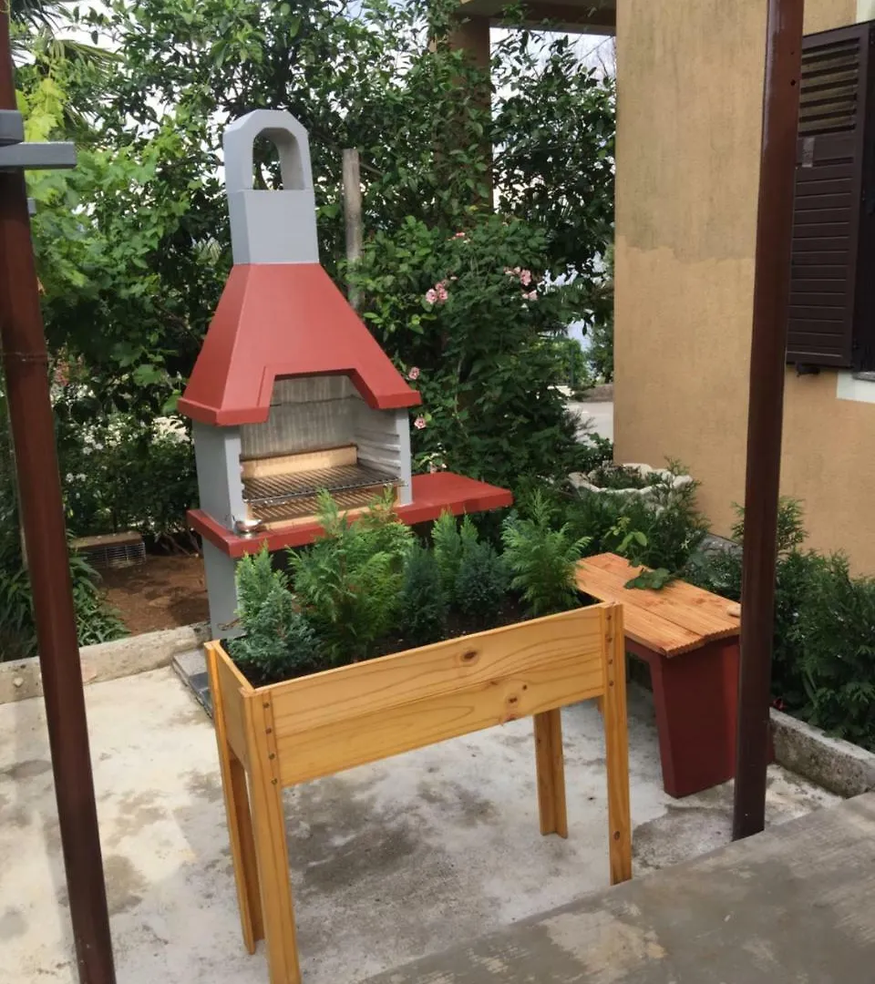 Apartment Kumicic - 3 Bedrooms Icici 0*,